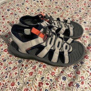 NEVADOS FOCUS Women's Trail Hiking Sandals item # V6491WCDP. Size 8, Gray.